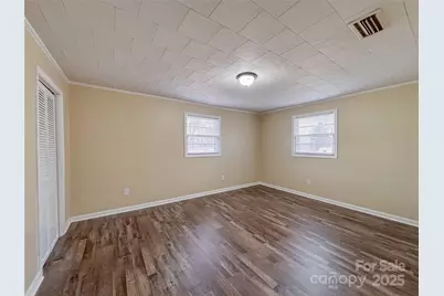 3002 Denwood Drive, Claremont, NC 28610 - Photo 9