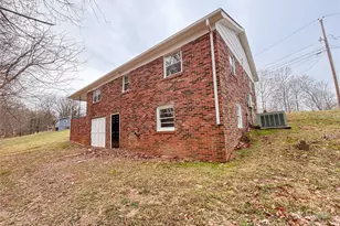 3002 Denwood Dr, Claremont, NC 28610 - Photo 17