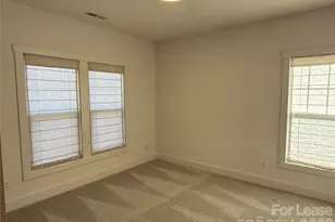 612 Ambassador St, Charlotte, NC 28208 - Photo 9