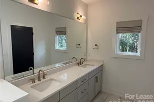 612 Ambassador St, Charlotte, NC 28208 - Photo 19