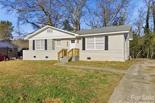 1420 Rollingwood Dr, Charlotte, NC 28217 - Photo 1