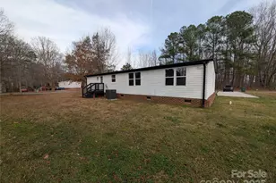 340 Freedom Dr, Salisbury, NC 28147 - Photo 3