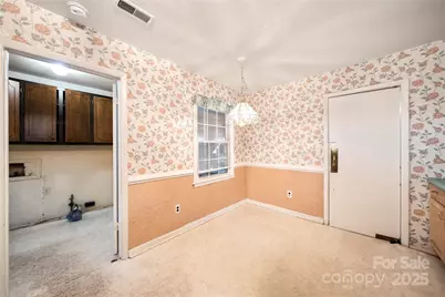 5509 Viewmont Drive, Charlotte, NC 28215 - Photo 11