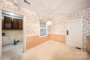 5509 Viewmont Dr, Charlotte, NC 28215 - Photo 11