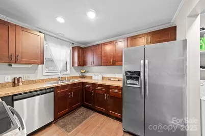 7804 Haverstraw Court, Charlotte, NC 28212 - Photo 9