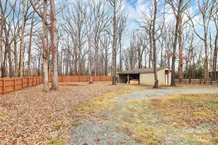 2805 Leisure Dr, Waxhaw, NC 28173 - Photo 13