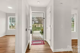 601 Apple St, Gastonia, NC 28054 - Photo 7