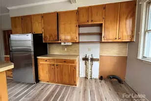 8209 Moores Chapel Rd, Charlotte, NC 28214 - Photo 19