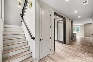 2418 Crestview Dr, Charlotte, NC 28216 - Photo 3