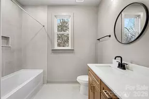 2418 Crestview Dr, Charlotte, NC 28216 - Photo 31