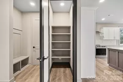 2418 Crestview Drive, Charlotte, NC 28216 - Photo 9