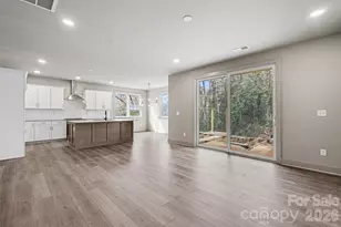 2418 Crestview Dr, Charlotte, NC 28216 - Photo 9