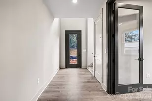 2418 Crestview Dr, Charlotte, NC 28216 - Photo 7