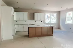 2418 Crestview Dr, Charlotte, NC 28216 - Photo 5