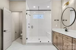 2418 Crestview Dr, Charlotte, NC 28216 - Photo 25