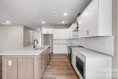 2418 Crestview Drive, Charlotte, NC 28216 - Photo 15