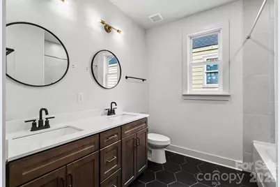 2416 Crestview Drive, Charlotte, NC 28216 - Photo 31