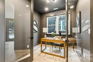 2416 Crestview Dr, Charlotte, NC 28216 - Photo 21