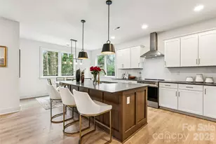 2416 Crestview Dr, Charlotte, NC 28216 - Photo 3