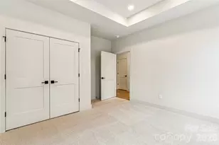 2416 Crestview Dr, Charlotte, NC 28216 - Photo 35