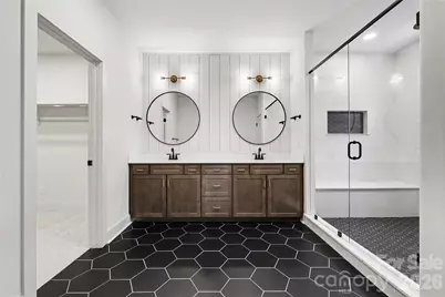 2412 Crestview Drive, Charlotte, NC 28216 - Photo 3