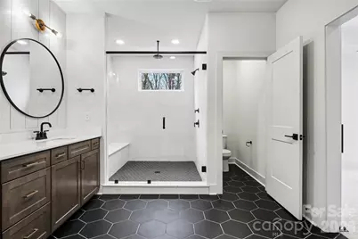 2412 Crestview Drive, Charlotte, NC 28216 - Photo 31