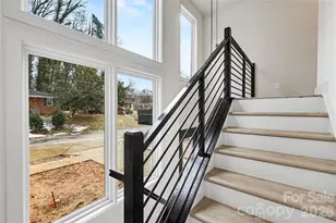 2412 Crestview Dr, Charlotte, NC 28216 - Photo 23