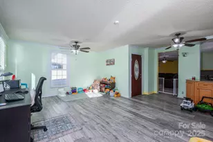 2833 Valleywood Dr, Gastonia, NC 28054 - Photo 11