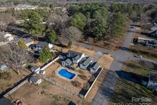 2833 Valleywood Dr, Gastonia, NC 28054 - Photo 3