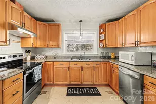 5401 W Sugar Creek Rd, Charlotte, NC 28269 - Photo 11