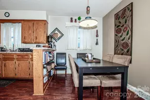 516 S Mulberry St, Statesville, NC 28677 - Photo 13