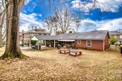 516 S Mulberry Street, Statesville, NC 28677 - Photo 7