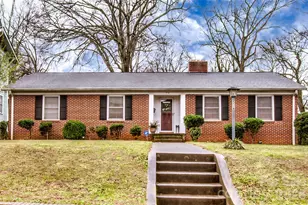 516 S Mulberry St, Statesville, NC 28677 - Photo 1