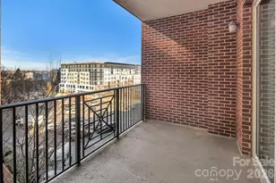 300 W 5th St, Charlotte, NC 28202 - Photo 11