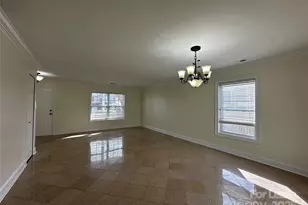 4115 Rosefield Ct, Charlotte, NC 28215 - Photo 3