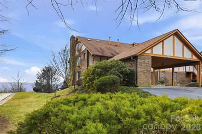 1403 Fleetwood Plaza, Hendersonville, NC 28739 - Photo 1