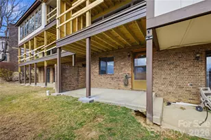 1403 Fleetwood Plaza, Hendersonville, NC 28739 - Photo 27