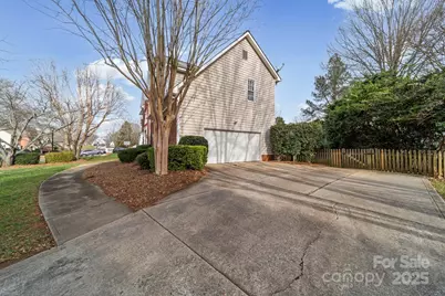 8811 Briarstone Lane, Waxhaw, NC 28173 - Photo 33