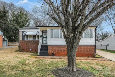 133 S Caldwell Avenue, Newton, NC 28658 - Photo 3