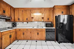 133 S Caldwell Ave, Newton, NC 28658 - Photo 19