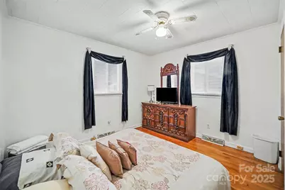 133 S Caldwell Avenue, Newton, NC 28658 - Photo 37