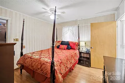 133 S Caldwell Avenue, Newton, NC 28658 - Photo 23