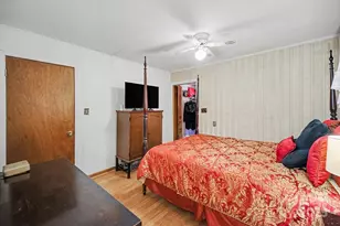 133 S Caldwell Ave, Newton, NC 28658 - Photo 25