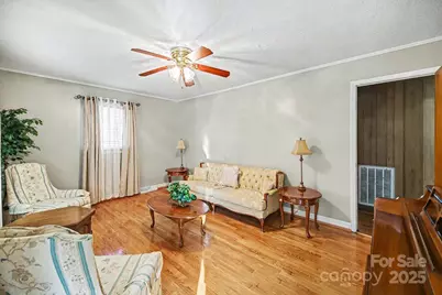 133 S Caldwell Avenue, Newton, NC 28658 - Photo 33