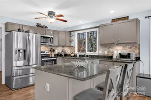 620 Glenview Rd, Newland, NC 28657 - Photo 9