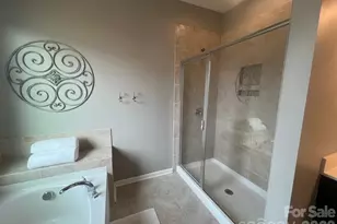 9521 Silverdale Ln, Charlotte, NC 28269 - Photo 11