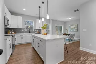 8821 Dogwood Dr, Charlotte, NC 28215 - Photo 3