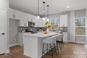 8821 Dogwood Dr, Charlotte, NC 28215 - Photo 3