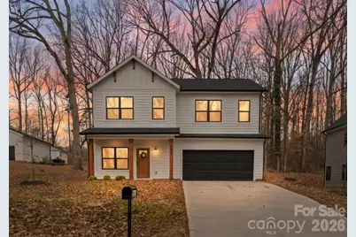8821 Dogwood Drive, Charlotte, NC 28215 - Photo 1