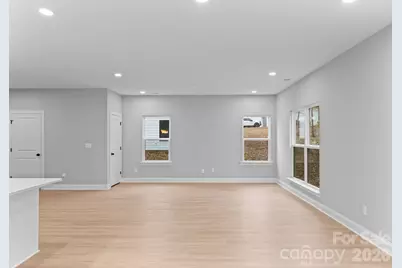 8823 Dogwood Drive, Charlotte, NC 28215 - Photo 11